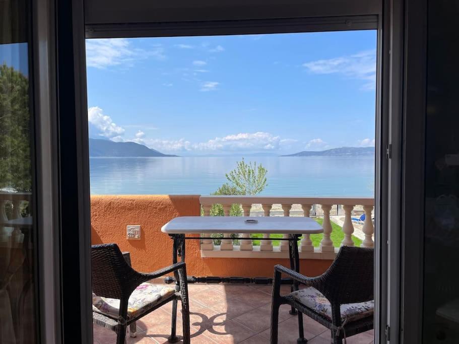 Pampas Seafront Villa, 6 Bedrooms, North Evvoia Kanatadhika Exterior photo