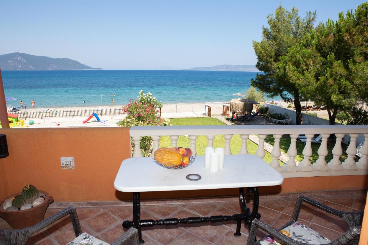 Pampas Seafront Villa, 6 Bedrooms, North Evvoia Kanatadhika Exterior photo